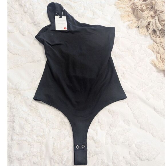 ✨ Adreamly Black One Shoulder Seamless Sleeveless Bodysuit S - Picture 3 of 7